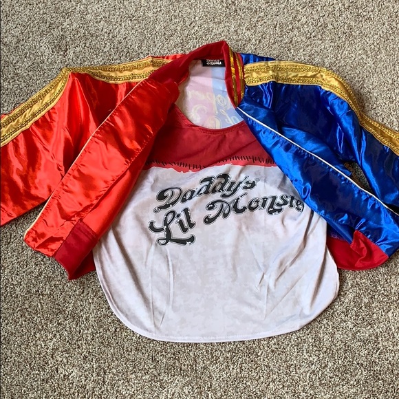 Harley Quinn Costume with Accessories - Picture 2 of 6